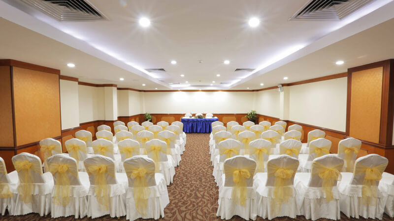 Carnation-Room-01