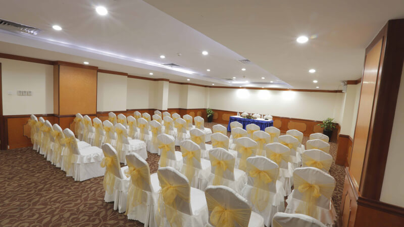 Carnation-Room-02
