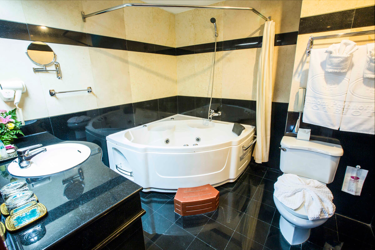 Club-Excellence-Suite-Twin-03