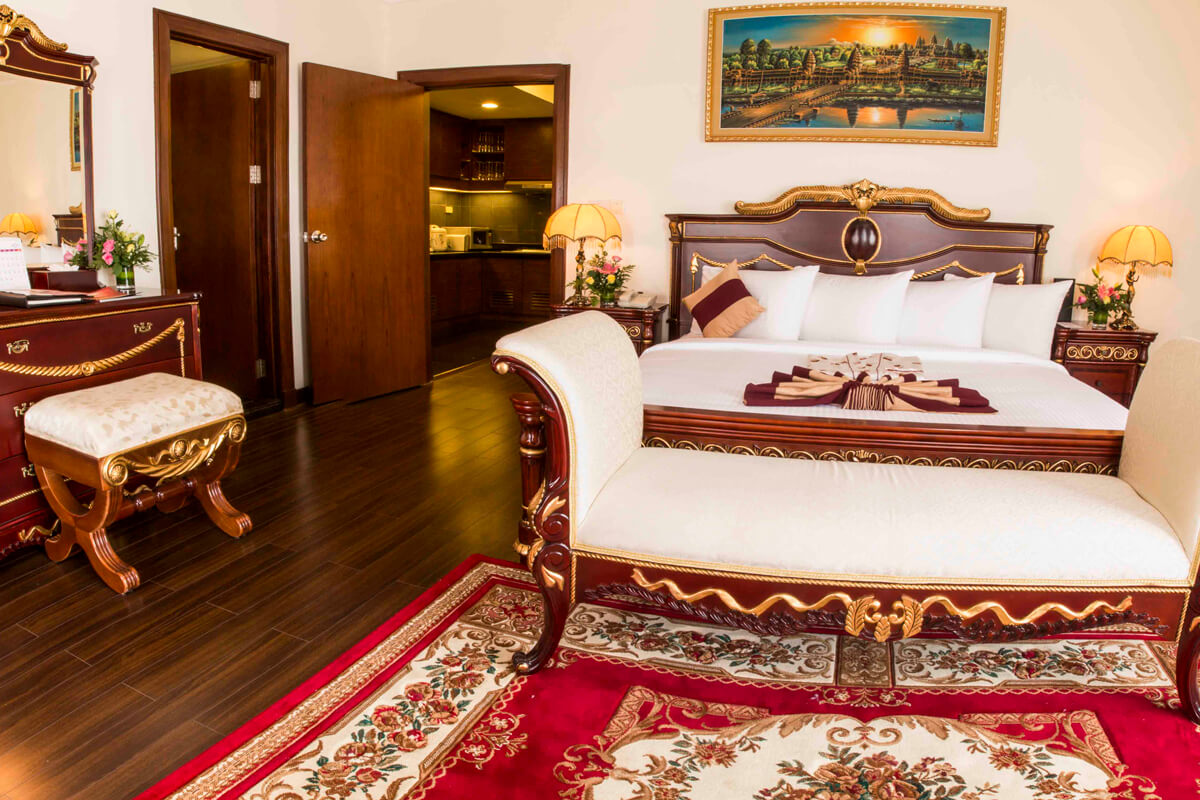 Monivong-Suite-01