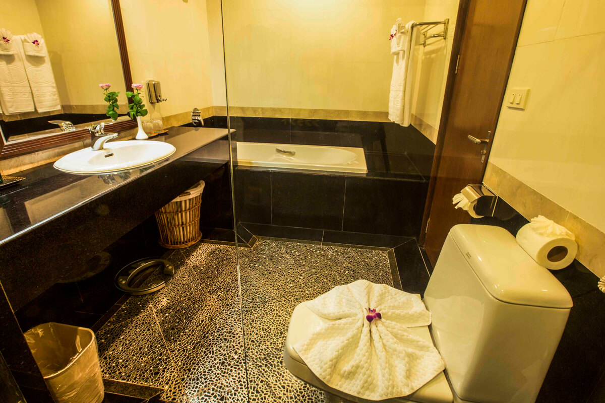 Monivong-Suite-06